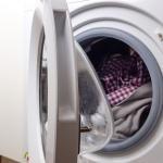 一人暮らしに衣類乾燥機は必要？　コインランドリーでの代用は可能？